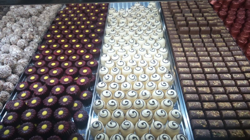 ecommerce-MONTFORT SUR ARGENS-min_chocolates_milk_chocolate_white_chocolate_truffles_candy_food_treat_cacao-1213769